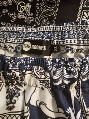 the room navy and white printed elastic-waist kids shorts